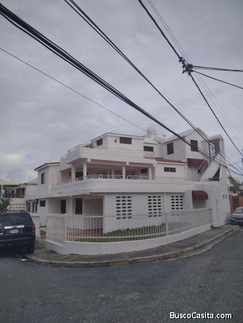 CASA 3 NIVELES INDEPENDIENTES COMO APTOS.