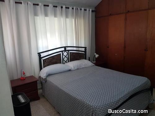 VENDO CASA EN LA CASTELLANA