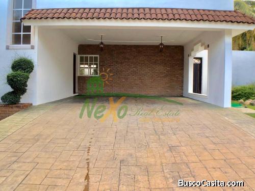 Casa En Puerto Plata Con Amplio Terreno En Venta  (EAC-193)
