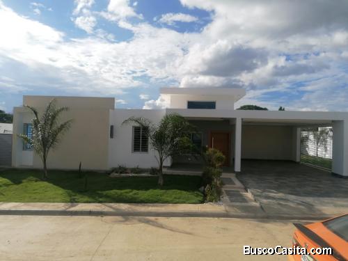 CASA DE VENTA EN PROYECTO CERRADO DE SANTIAGO