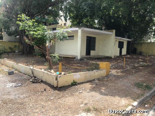 ATENCION CONSTRUCTORES, Vendo SOLAR para Proyecto de Aptos o Locales  en Calle Antonio Maceo