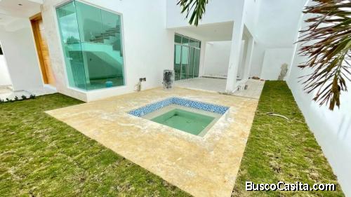 CASA EN VENTA EN ARROYO HONDO III SANTO DOMINGO