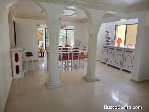 Casa grande y de lujo en la Jacobo