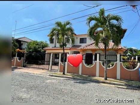 CASA DE VENTA EN BONAO
