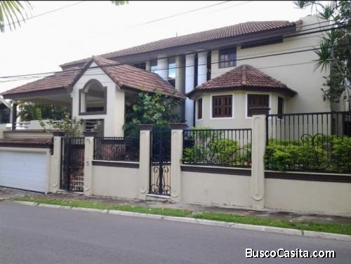 Casa En Venta Y Renta En La Urbanización Casilda Gurabo