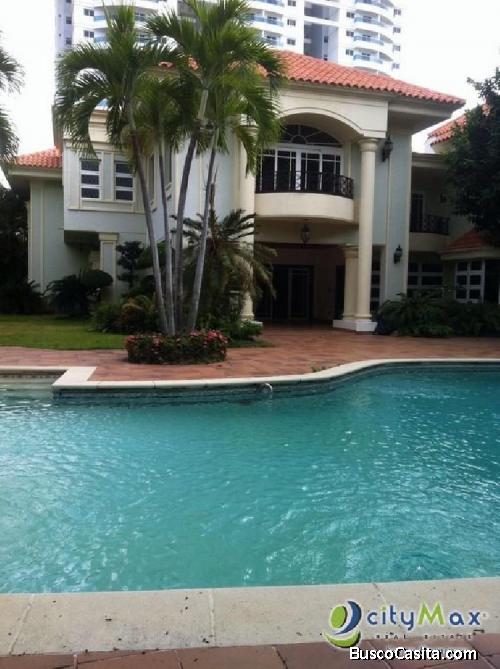 Hermosa Casa En Venta De 5 Hab En Los Cacicazgos