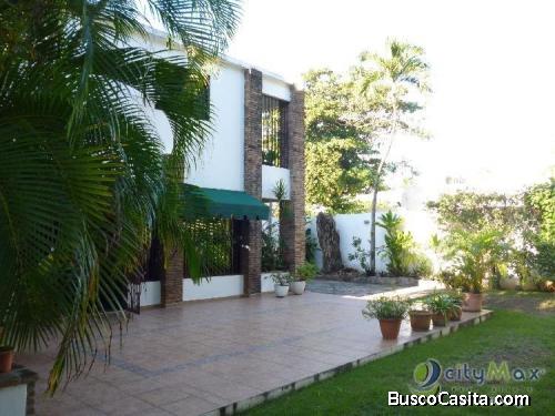 Casa En Venta En El Sector La Julia 