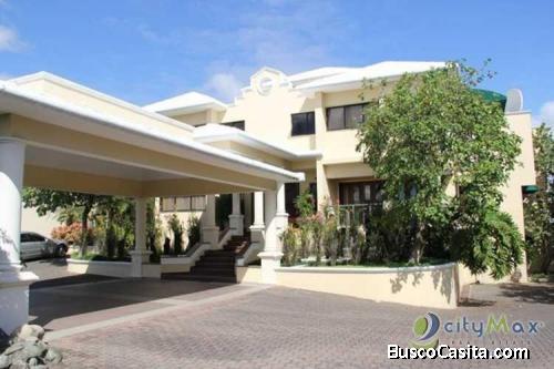 Hermosa Y Lujosa Casa En Venta Sector  Julieta 