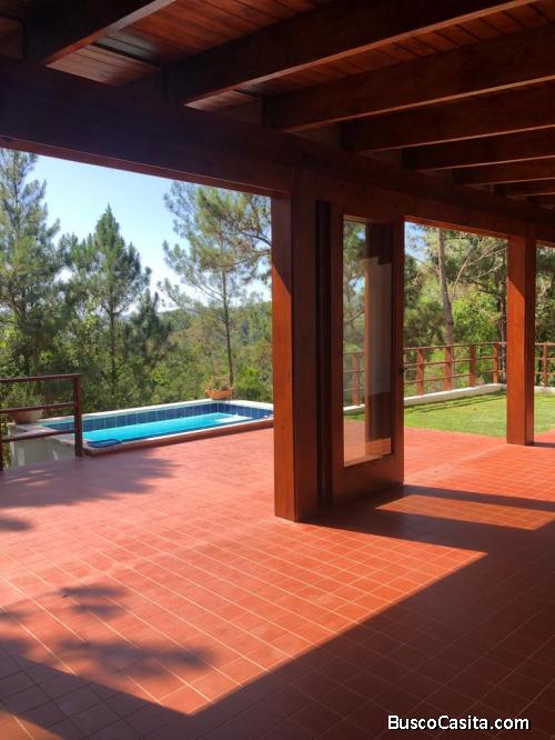 Hermosa Villa En Venta En Jarabacoa Monteverde