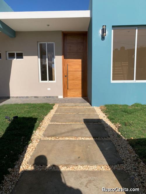 Casa En Venta Nueva De 3 Habitaciones En La Romana