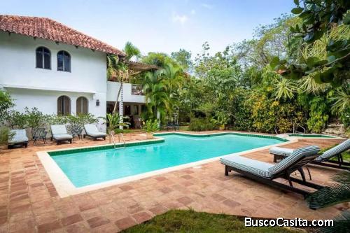 Villa En Venta En Casa De Campo La Romana; Idi: 133611