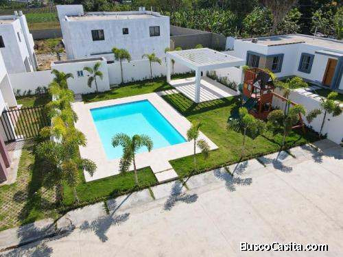 Venta De Casa En Condominio Con Piscina En Santiago; Idi: 133938