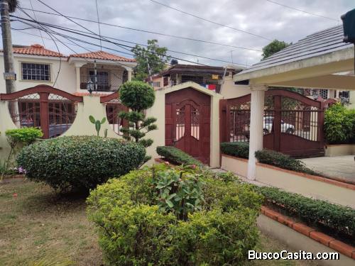 Casa en estilo clásico en venta en el Sector de Vista Hermosa