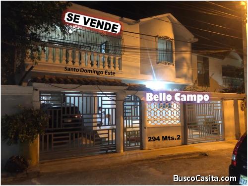 SE VENDE Casa de 2 Niveles, 5 habitaciones en BELLO Campo, por la Charle de Gaulle