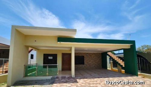 CASA CON PISCINA DE VENTA EN JARABACOA