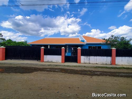 CASA DE VENTA EN BONAO