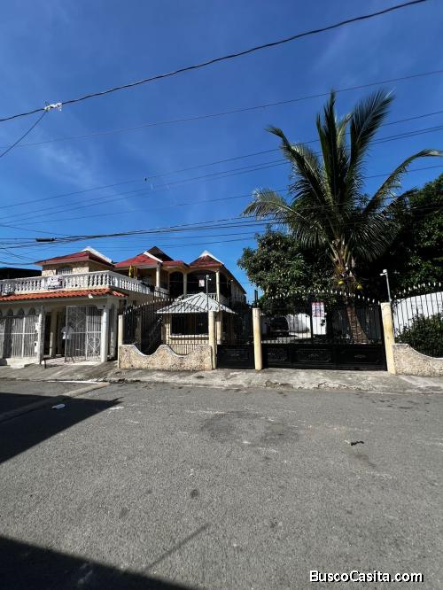 CASA TRIPLE DE VENTA EN BONAO