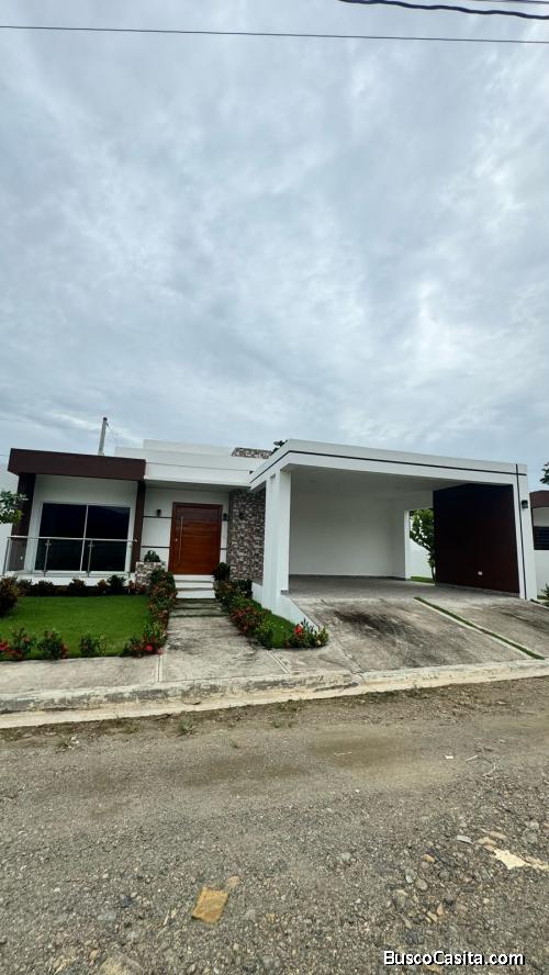 CASA DE VENTA EN BONAO