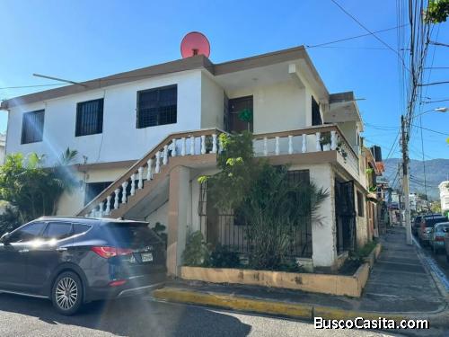 1543- CASA PROX. MALECÓN, PTO. PTA. 