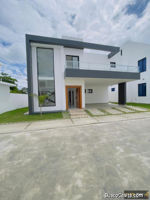 CASA MODERNA DE VENTA EN SANTIAGO