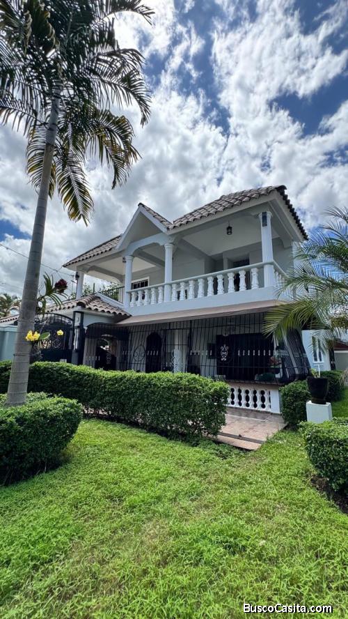 CASA DE VENTA EN BONAO