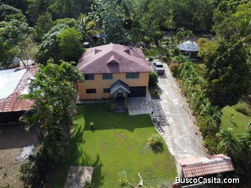 VILLA DE VENTA EN BONAO