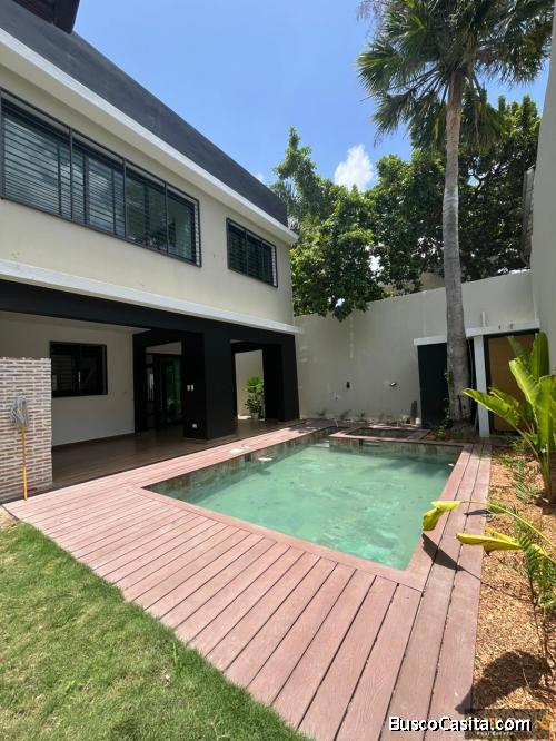 CASA MODERNA DE VENTA EN SANTIAGO