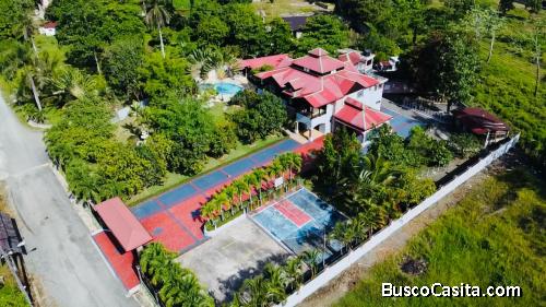 VILLA CON AMPLIO TERENO DE VENTA EN BONAO