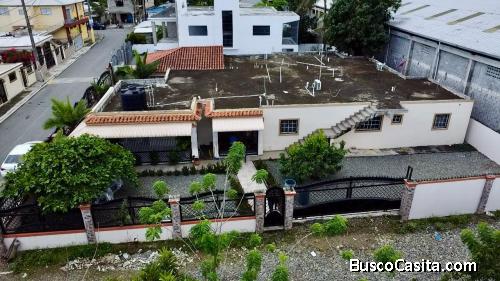 CASA DE VENTA EN BONAO