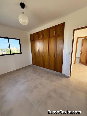 Tres Hab 2.5 Baños completos Casa en Alquiler en Vistacana República Dominicana